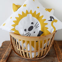 Kussen Circus Leeuw | oker geel