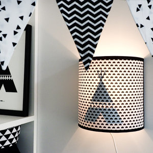 wandlamp silhouet tipi stof maantjes