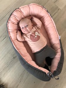 Babynestje velours roze met wafelstof