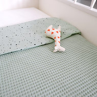 Ledikantdeken Babykamer confetti old green | Wafelstof old green