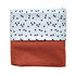 Ledikantdeken Babykamer triangel op wit | Wafelstof terracotta rood_